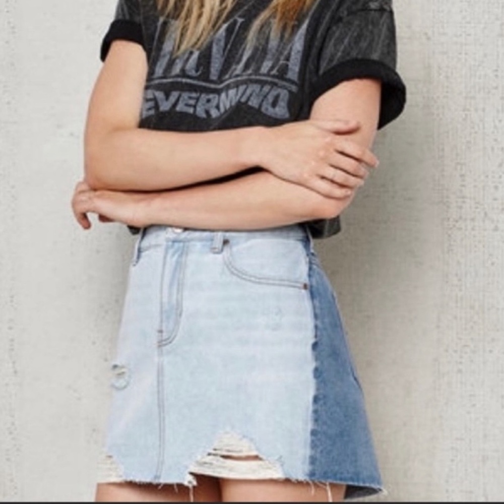 PacSun YSK Two Tone Denim Blue Jean Mini Skirt Raw Hem Distressed Size 25 XS